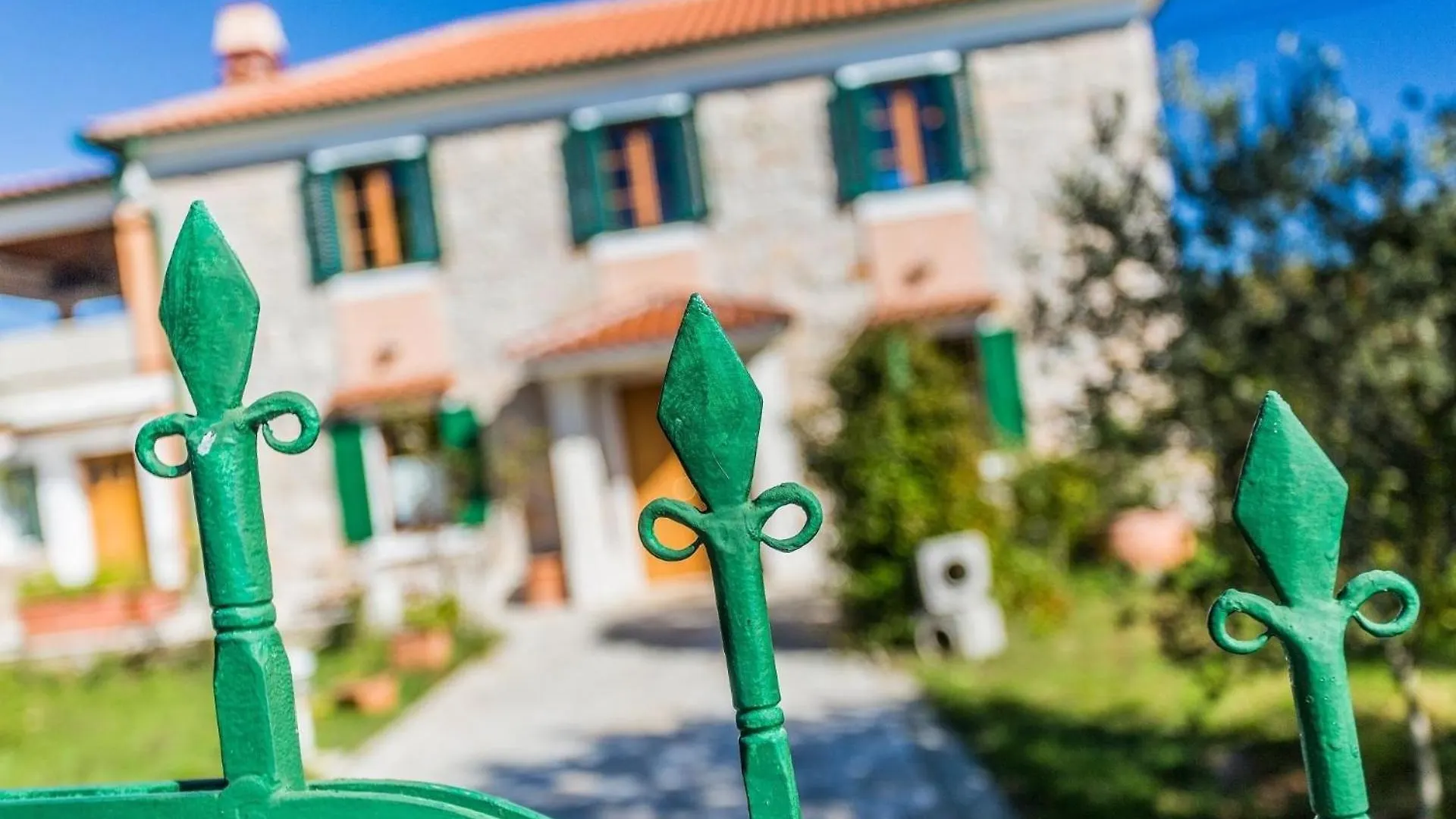 Ferienhaus Fuer 7 Personen Ca 3500 Qm In Dobrinj, Kvarner Bucht Krk Case de vacanță Dobrinj
